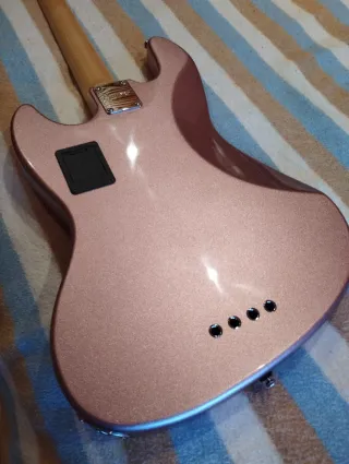 Bajo eléctrico Sire Marcus Miller V7 4 cuerdas