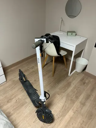 Patinete Eléctrico blanco