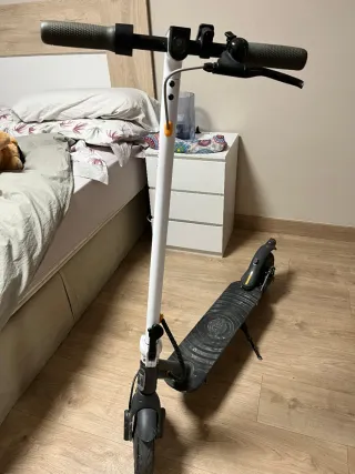 Patinete Eléctrico blanco