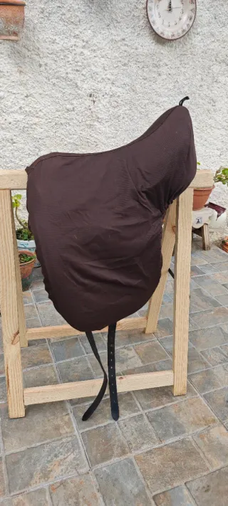 Lote 3 Monturas de Doma Clásica