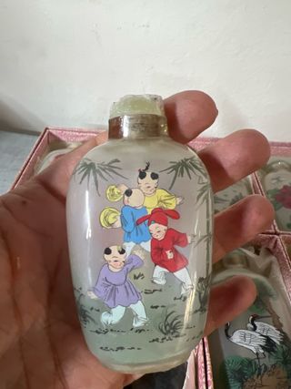 8 Bottiglie da fiuto cinesi dipinte snuff bottle