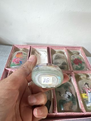 8 Bottiglie da fiuto cinesi dipinte snuff bottle