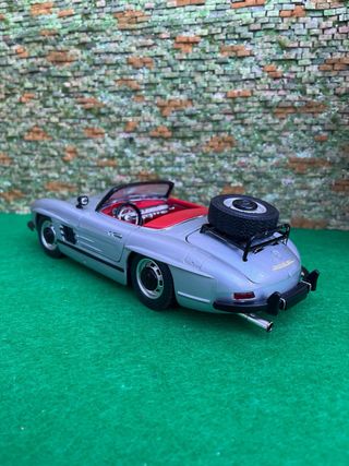 Mercedes-Benz 300 SL Roadster – 1:18 – Bburago