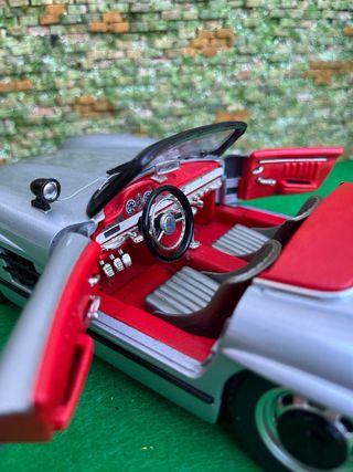 Mercedes-Benz 300 SL Roadster – 1:18 – Bburago
