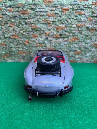 Mercedes-Benz 300 SL Roadster – 1:18 – Bburago