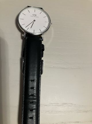 Reloj Daniel Wellington Negro y Plateado