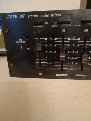 Mixer audio stereo MPK 307