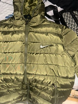 Chaqueta Nike acolchada verde oliva