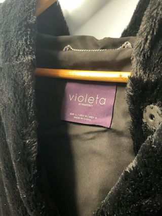 Precioso Abrigo de pelo Violeta by Mango Talla L