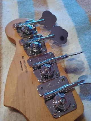 Bajo Eléctrico Fender PJ (montado por partes)