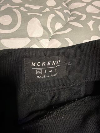 Pantalón chándal McKenzie negro