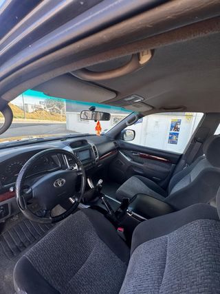 Toyota Land Cruiser 2005