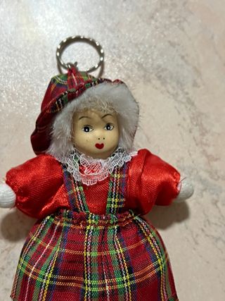 Portachiavi vintage bambolina abito scozzese