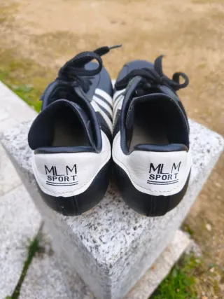 Chuteiras MLM Sport Pretas e Brancas