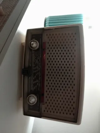 Radio Antigua Beige y Azul