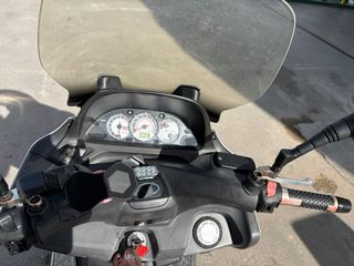 Kymco Xciting 500 Maxi Scooter 2007 Plata