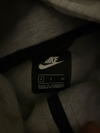 Chaqueta Nike Tech Gris