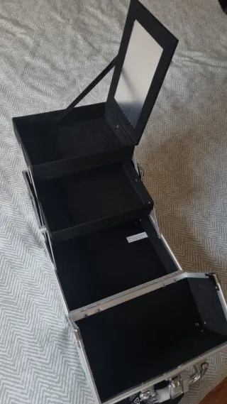 Maletín de maquillaje/cosmética plateado