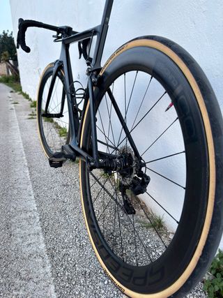 Canyon Aeroad CF SLX 8 Di2 Grupo Ultegra completo