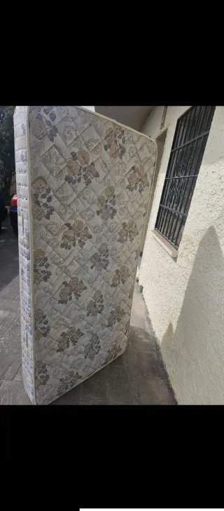 Colchón de tela con estampado floral