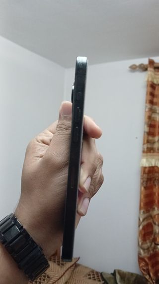 iPhone 15 Pro Max 89% Batería