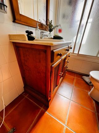 Mueble de baño y espejo