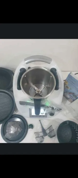Thermomix TM5 con garantía y accesorios