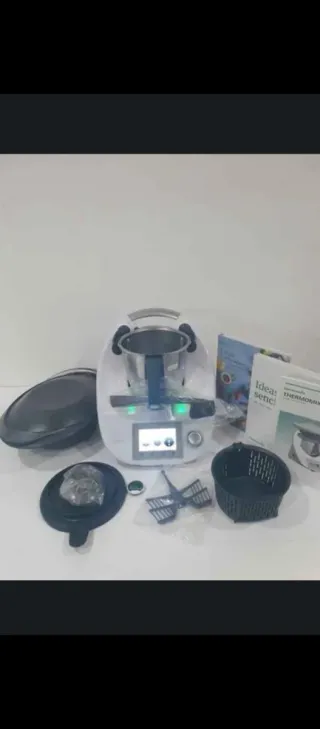 Thermomix TM5 con garantía y accesorios
