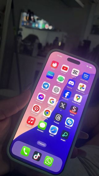 iPhone 16 Pro Max Negro