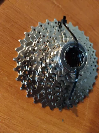 SHIMANO SLX 9v 11/32 Piñones Nuevo