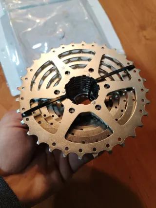 SHIMANO SLX 9v 11/32 Piñones Nuevo
