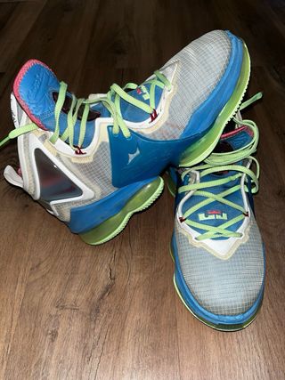 Zapatillas Nike LeBron 19