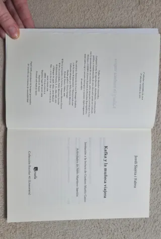 Kafka y la muñeca viajera (Ed. Siruela) Impecable