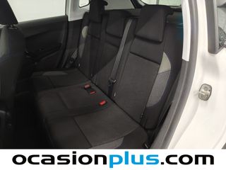 Peugeot 2008 BlueHDi 100 Signature 73 kW (100 CV)