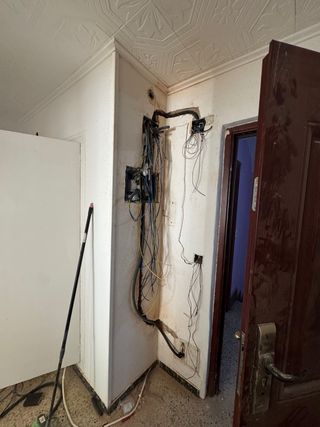 Servicios de Electricidad y fontanería