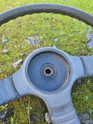 Volante Suzuki SJ410 sin airbag