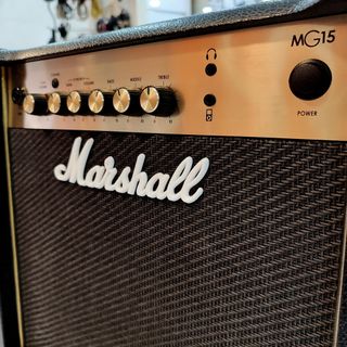 AMPLIFICADOR GUITARRA MARSHALL MG15
