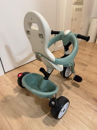Triciclo infantil.