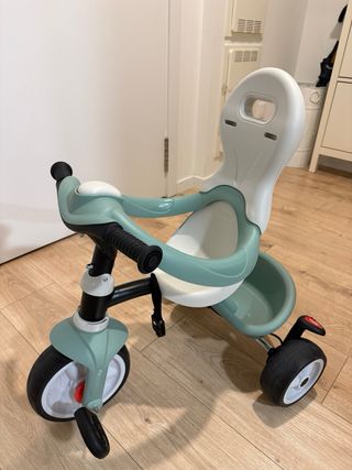 Triciclo infantil.