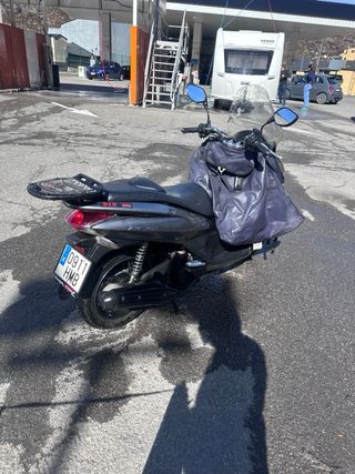 Honda PCX 125 gris/plata