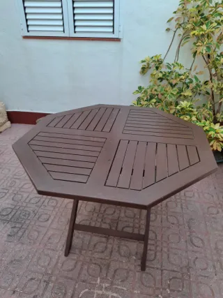 Tavolo ottagonale pieghevole in teak