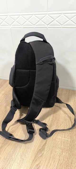Mochila Case Logic DSLR Sling Negra