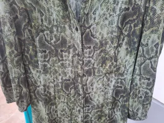 Vestido Talla L. Medidas en descripción