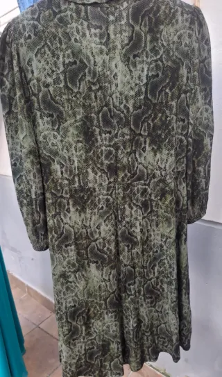 Vestido Talla L. Medidas en descripción
