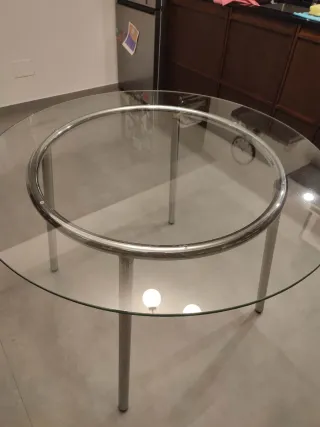 Tavolo rotondo in vetro Ikea Salmi