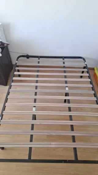 Estrado Cama 130x190 Metal e Madeira