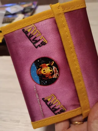Cartera Alf 80s Morado y Amarillo