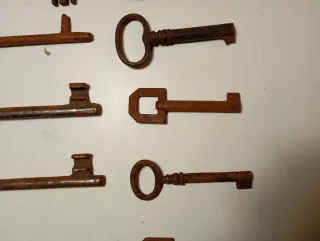 Lote 16 llaves antiguas