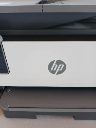 Impresora HP OfficeJet 8014e Multifunción