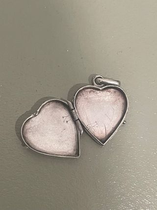 Guardapelo antiguo corazón plata